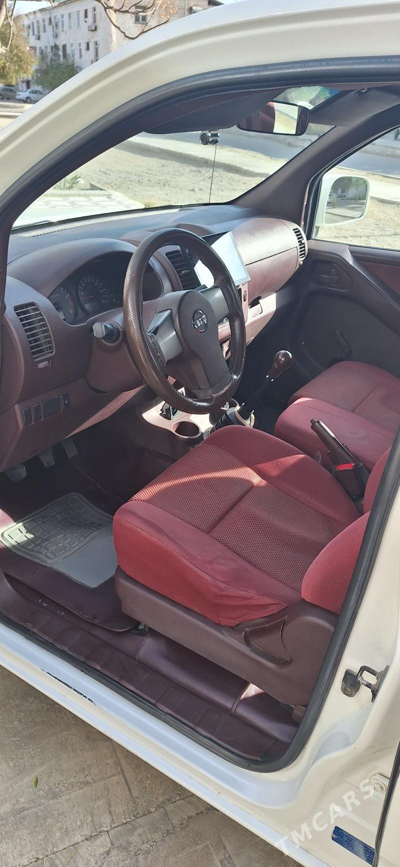 Nissan Navara 2007 - 145 000 TMT - Балканабат - img 5