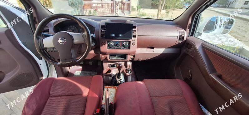 Nissan Navara 2007 - 145 000 TMT - Балканабат - img 6