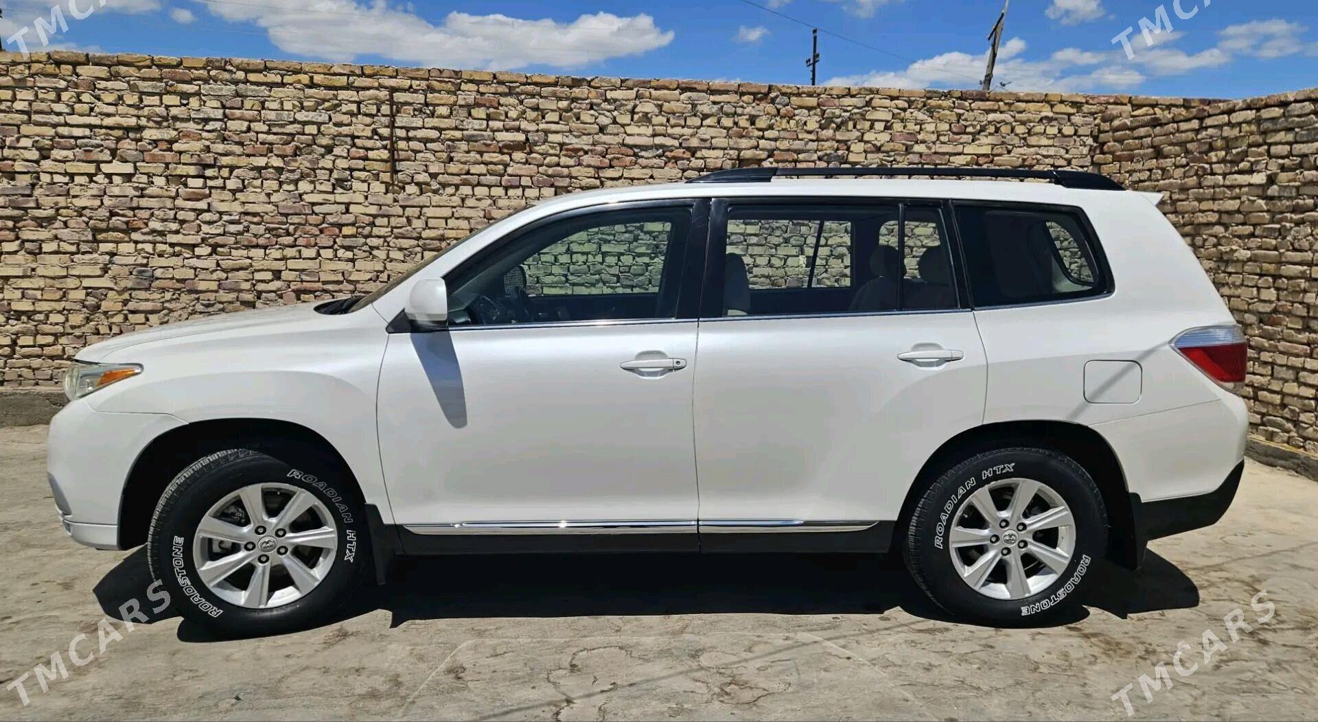 Toyota Highlander 2011 - 350 000 TMT - Köneürgenç - img 7