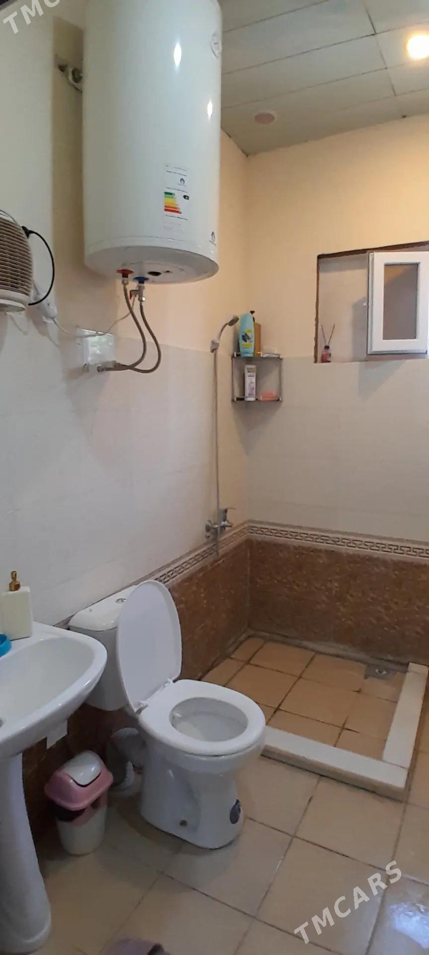 Tomatnyý Dom 3 sotki 3 komnaty - Бузмеин - img 5