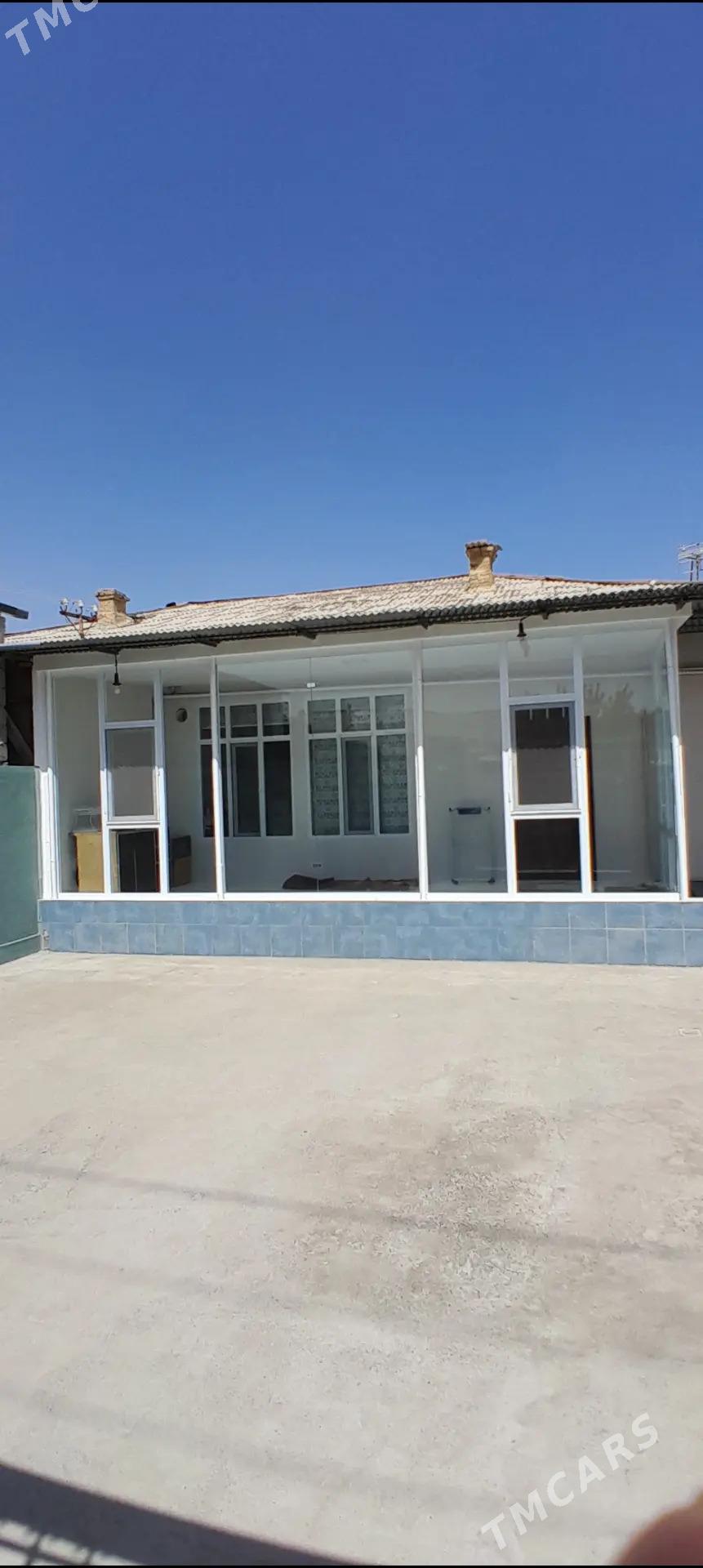 Tomatnyý Dom 3 sotki 3 komnaty - Бузмеин - img 2