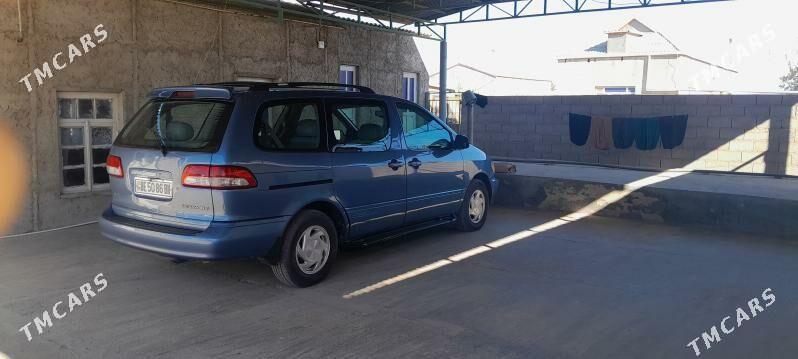 Toyota Sienna 2002 - 180 000 TMT - Etrek - img 2