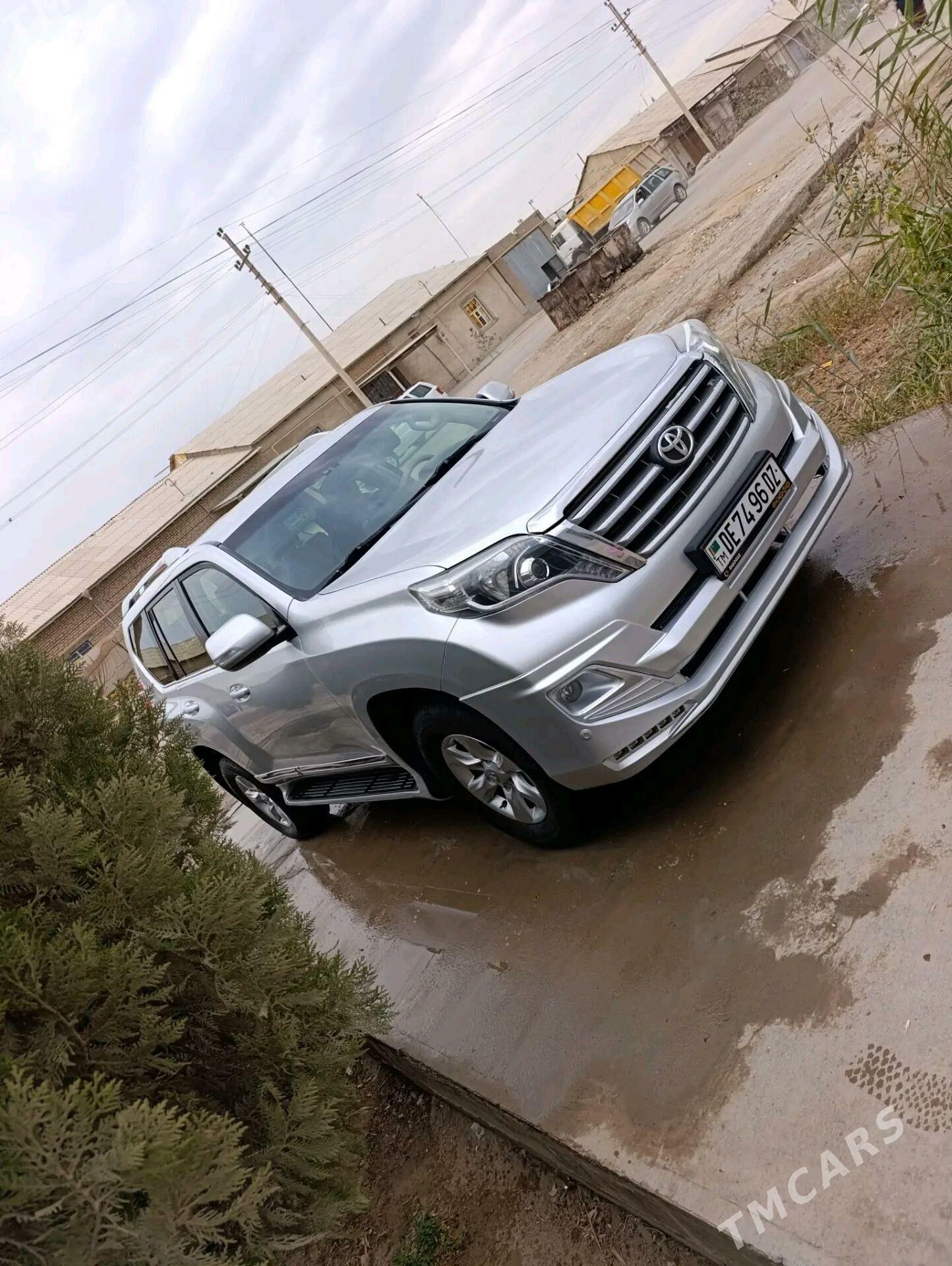 Toyota Land Cruiser Prado 2013 - 580 000 TMT - Gurbansoltan Eje - img 3