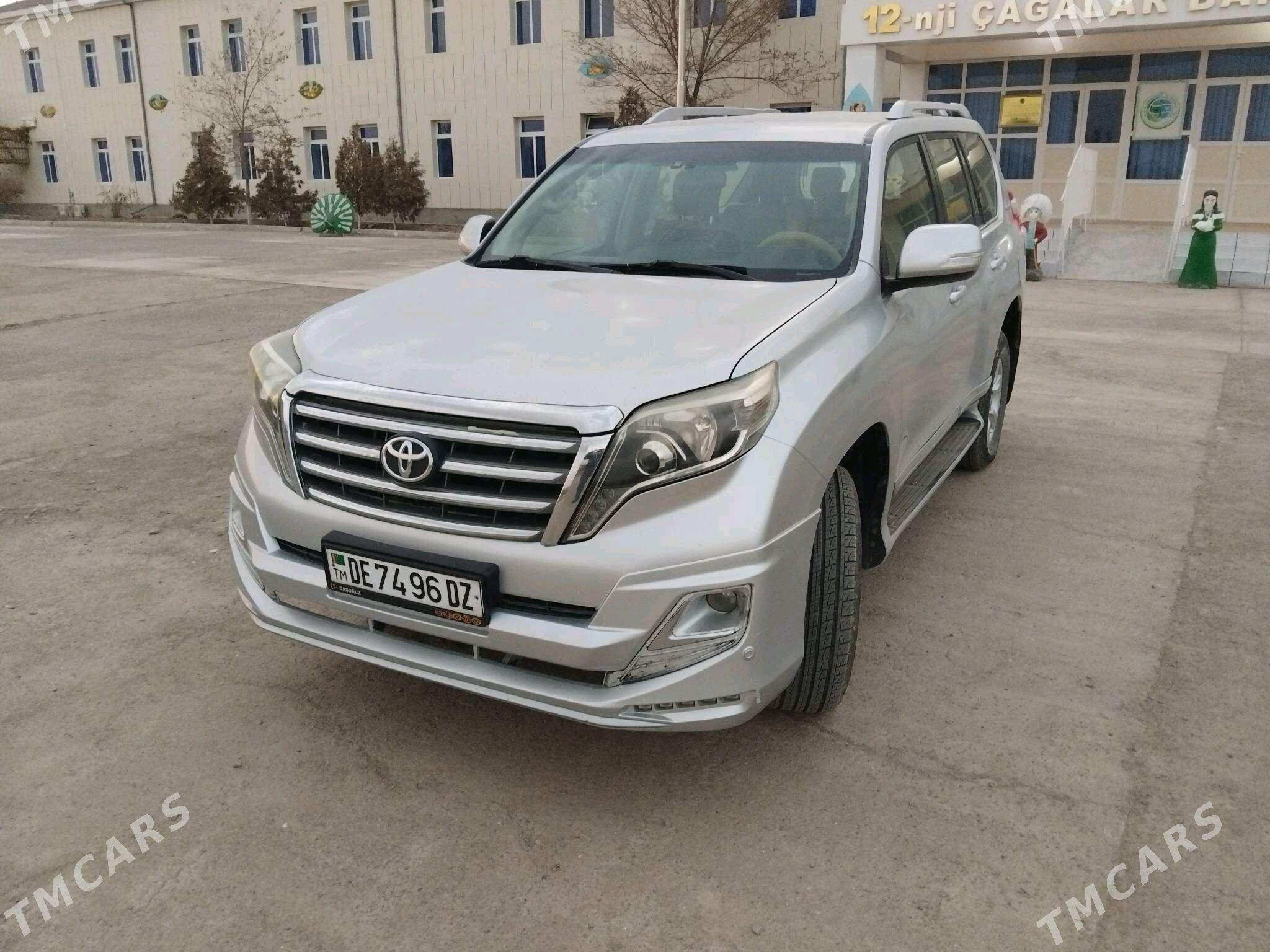 Toyota Land Cruiser Prado 2013 - 580 000 TMT - Gurbansoltan Eje - img 2