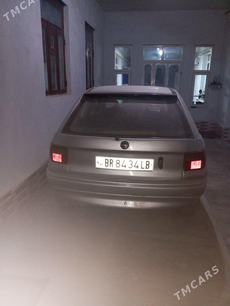 Opel Astra 1992 - 30 000 TMT - Фарап - img 2