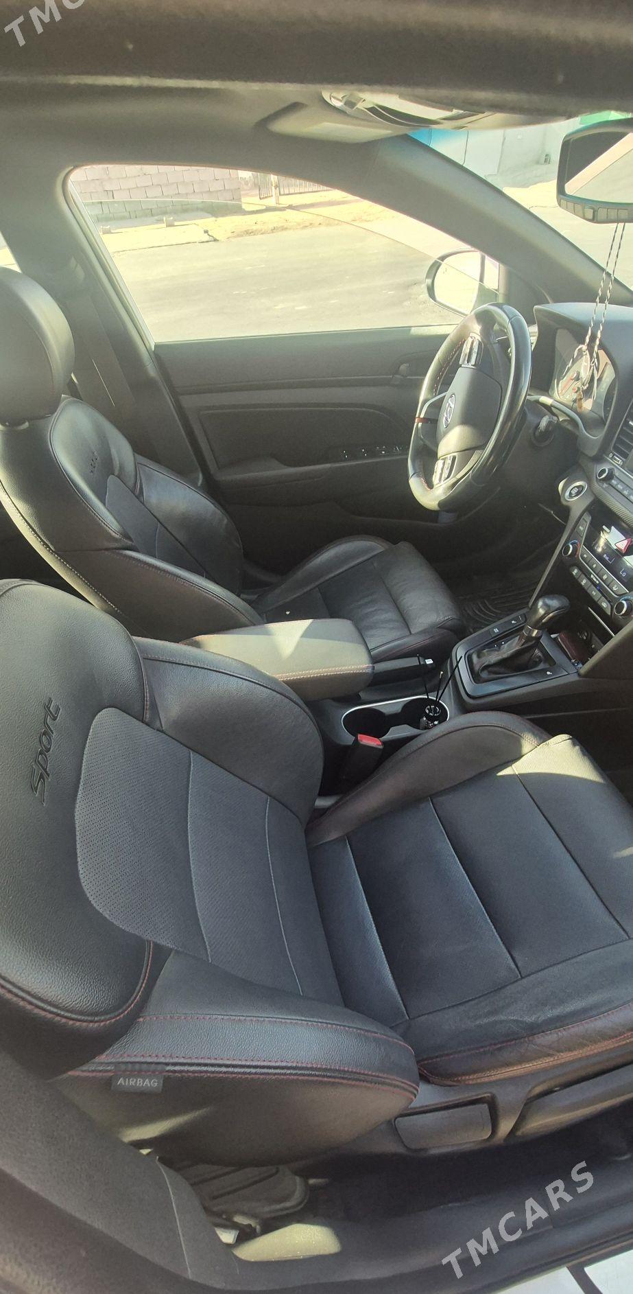 Hyundai Elantra 2018 - 225 000 TMT - Aşgabat - img 3