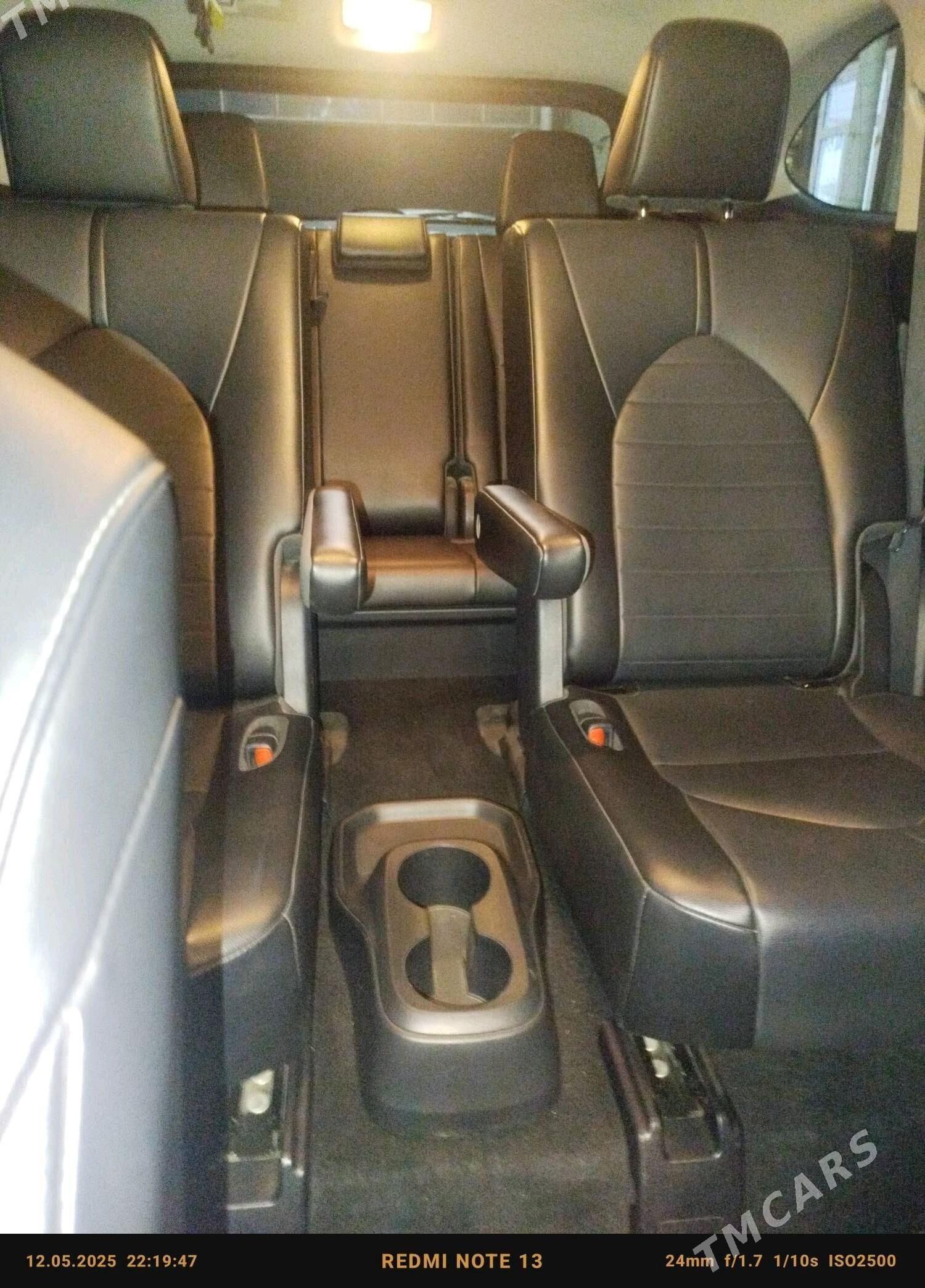 Toyota Highlander 2021 - 530 000 TMT - Теджен - img 7