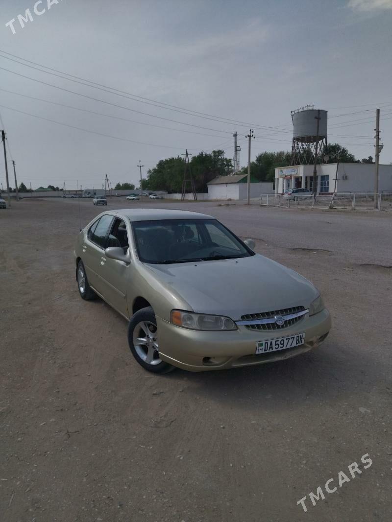 Nissan Altima 1998 - 25 000 TMT - Джебел - img 1