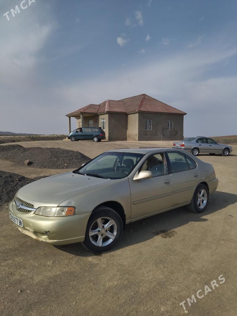 Nissan Altima 1998 - 25 000 TMT - Джебел - img 2