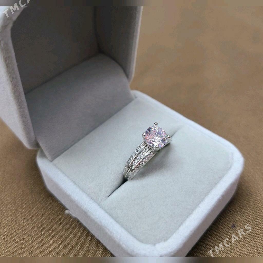 Hakyky kümüş tektaş ÿüzük - Parahat 1 - img 1