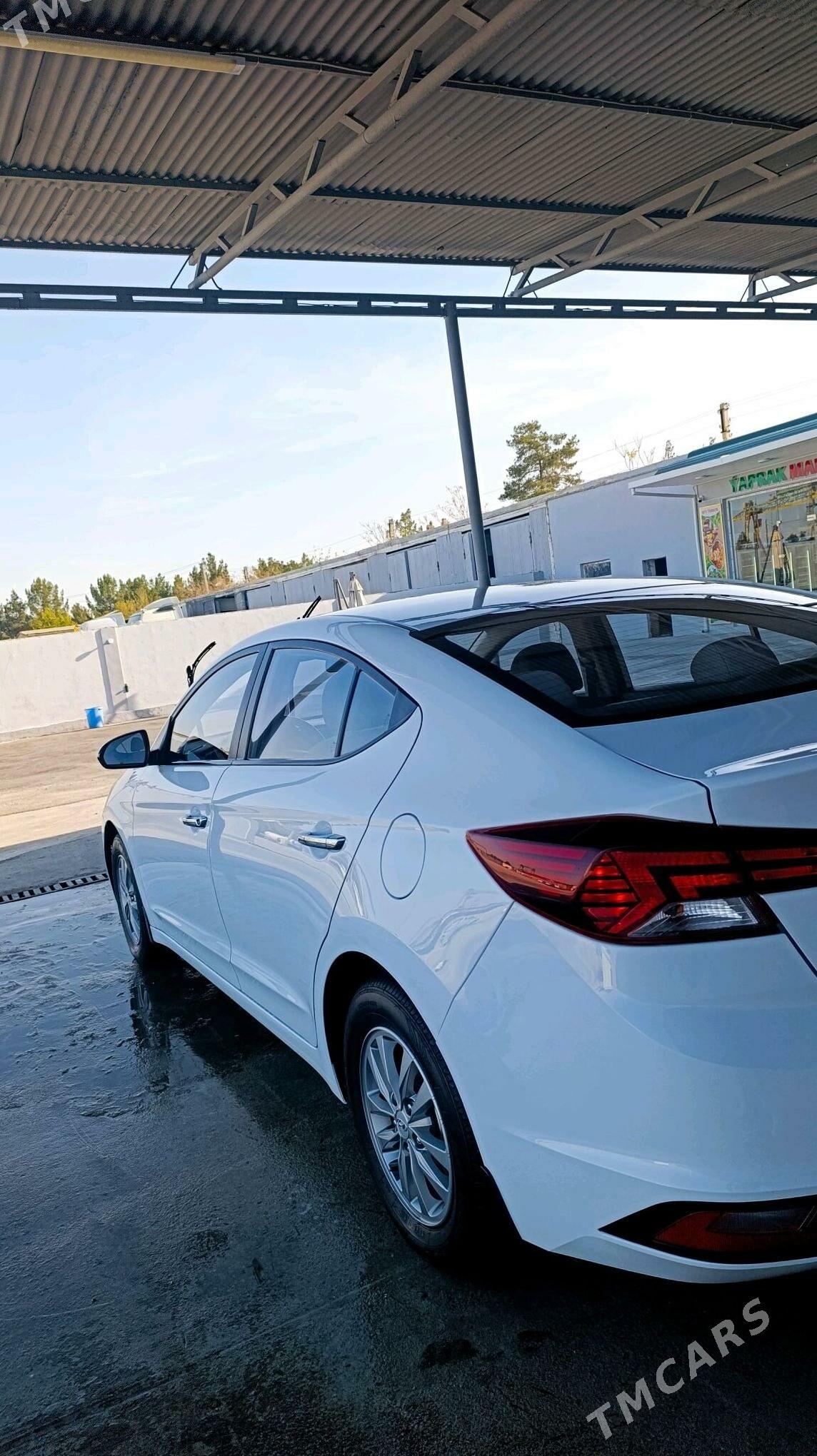 Hyundai Elantra 2019 - 240 000 TMT - Aşgabat - img 9