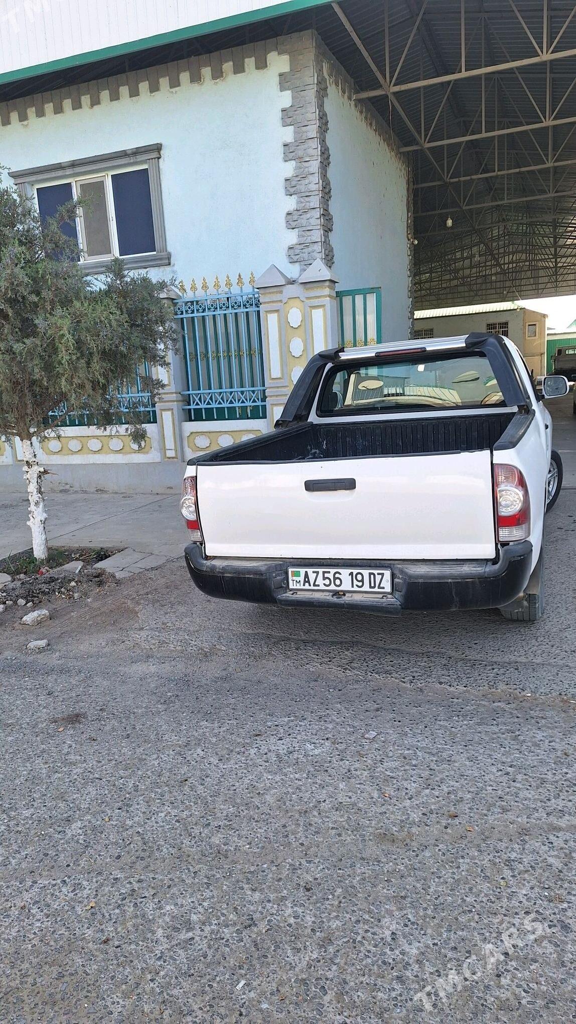 Toyota Tacoma 2013 - 190 000 TMT - Гурбансолтан Едже - img 5