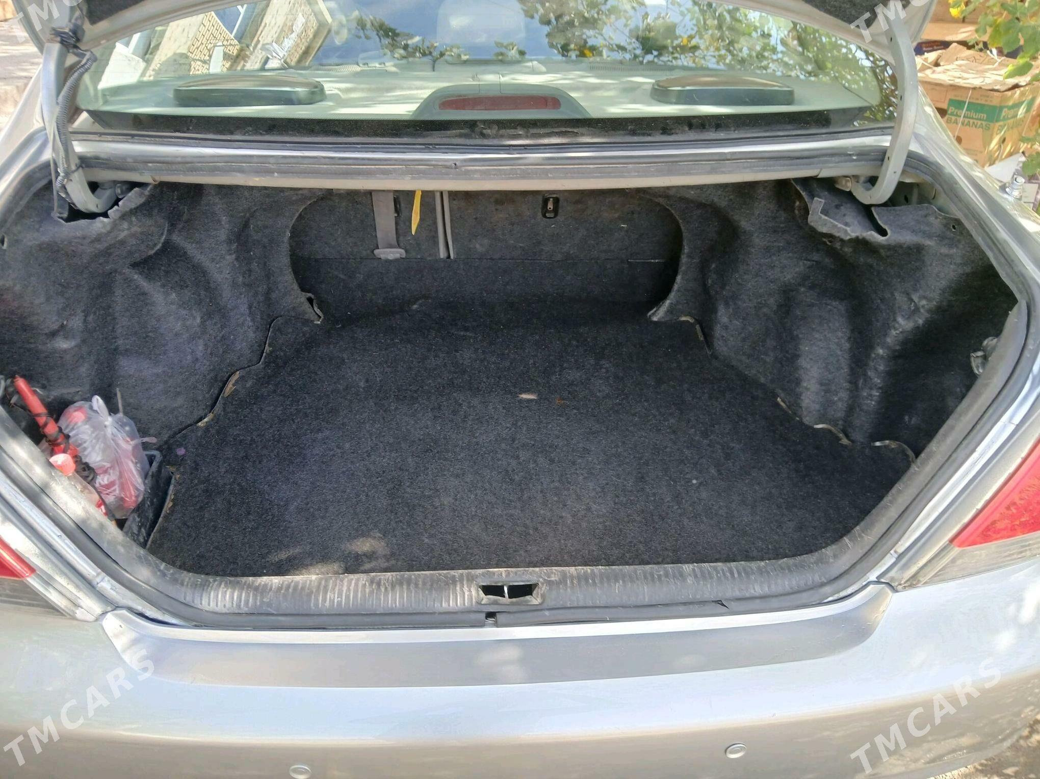 Toyota Camry 2004 - 165 000 TMT - Büzmeýin - img 7