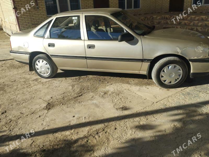 Opel Vectra 1990 - 26 000 TMT - Mary - img 3