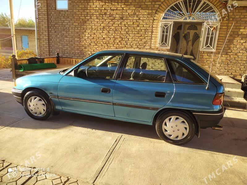 Opel Astra 1992 - 35 000 TMT - Mary - img 3