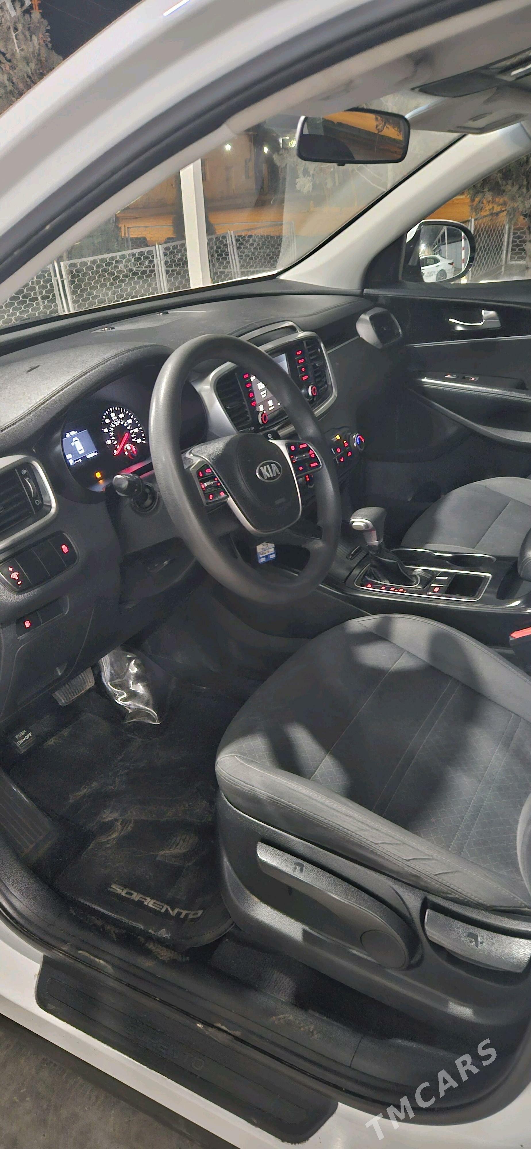 Kia Sorento 2020 - 300 000 TMT - Дашогуз - img 9
