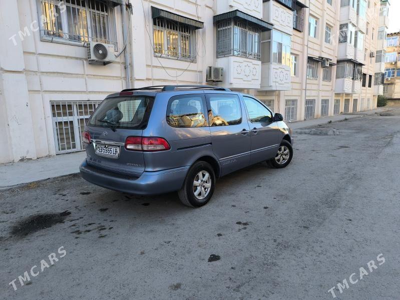 Toyota Sienna 2003 - 190 000 TMT - Туркменабат - img 5
