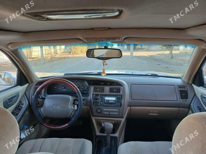 Toyota Avalon 1995 - 130 000 TMT - Baýramaly - img 3