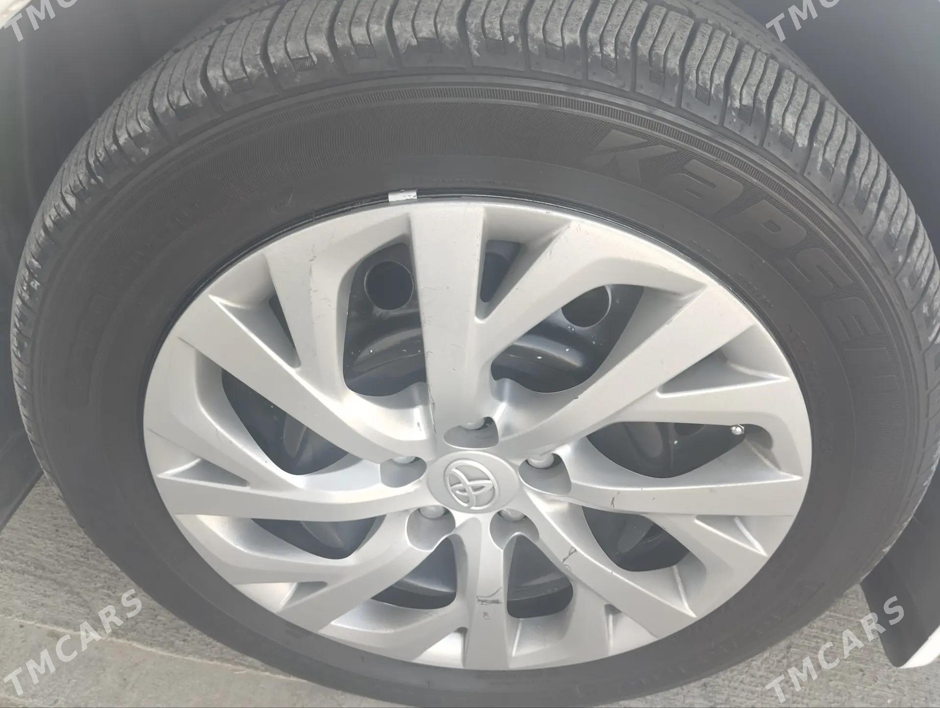 Toyota Corolla 2014 - 188 000 TMT - Улица Ататурка - img 8