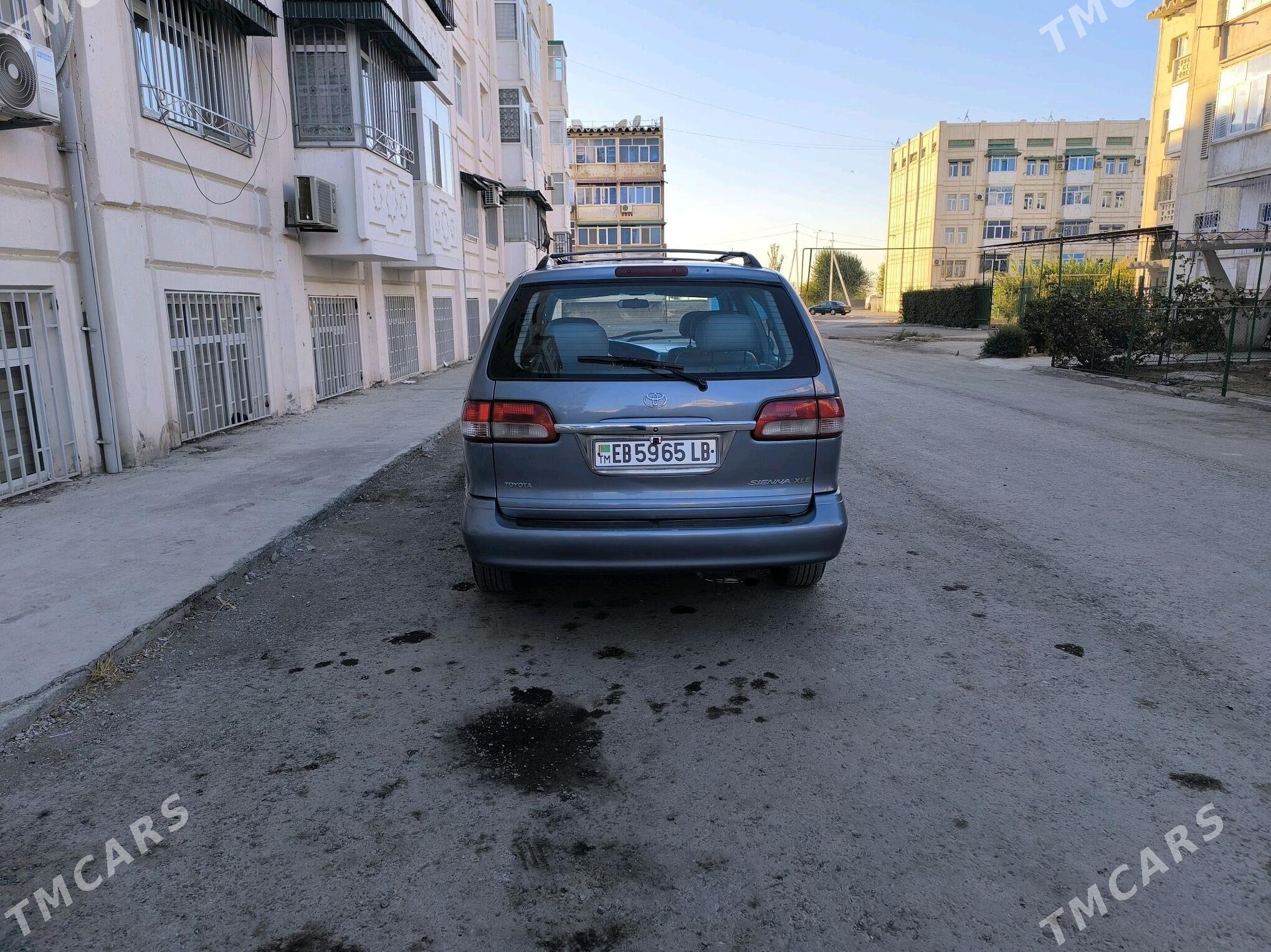 Toyota Sienna 2003 - 190 000 TMT - Туркменабат - img 6