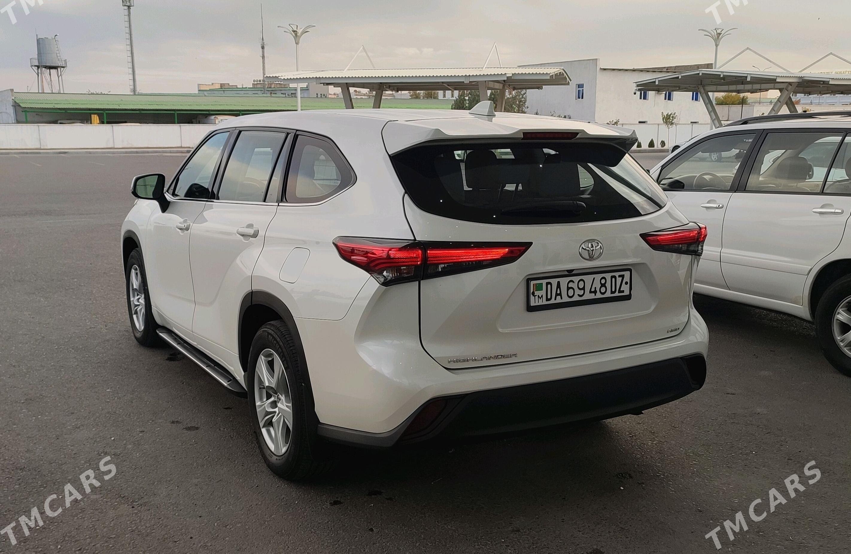Toyota Highlander 2021 - 535 000 TMT - Türkmenbaşy etr. - img 9