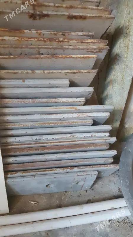 угольник - Туркменбаши - img 2