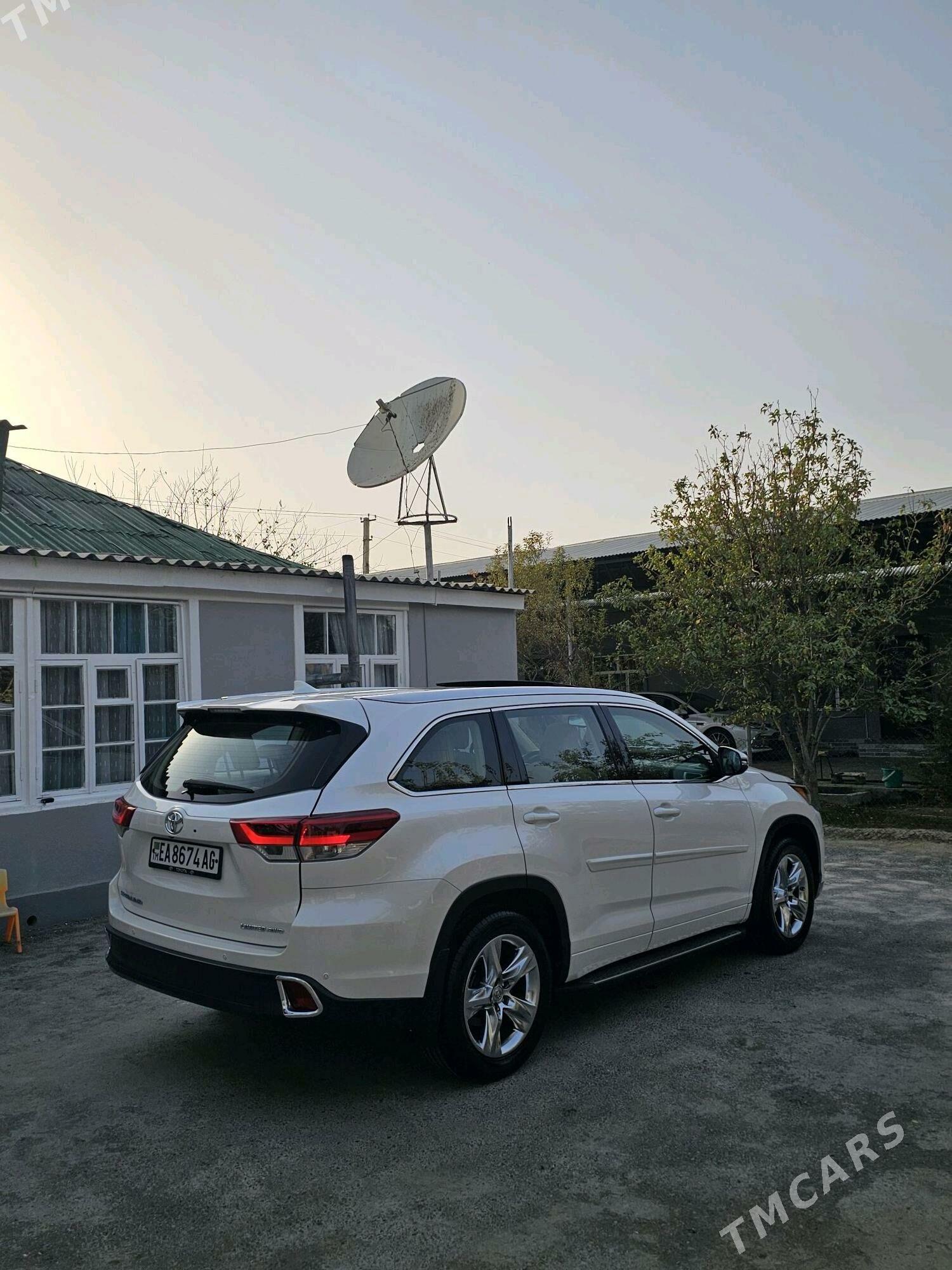 Toyota Highlander 2016 - 440 000 TMT - Ашхабад - img 2