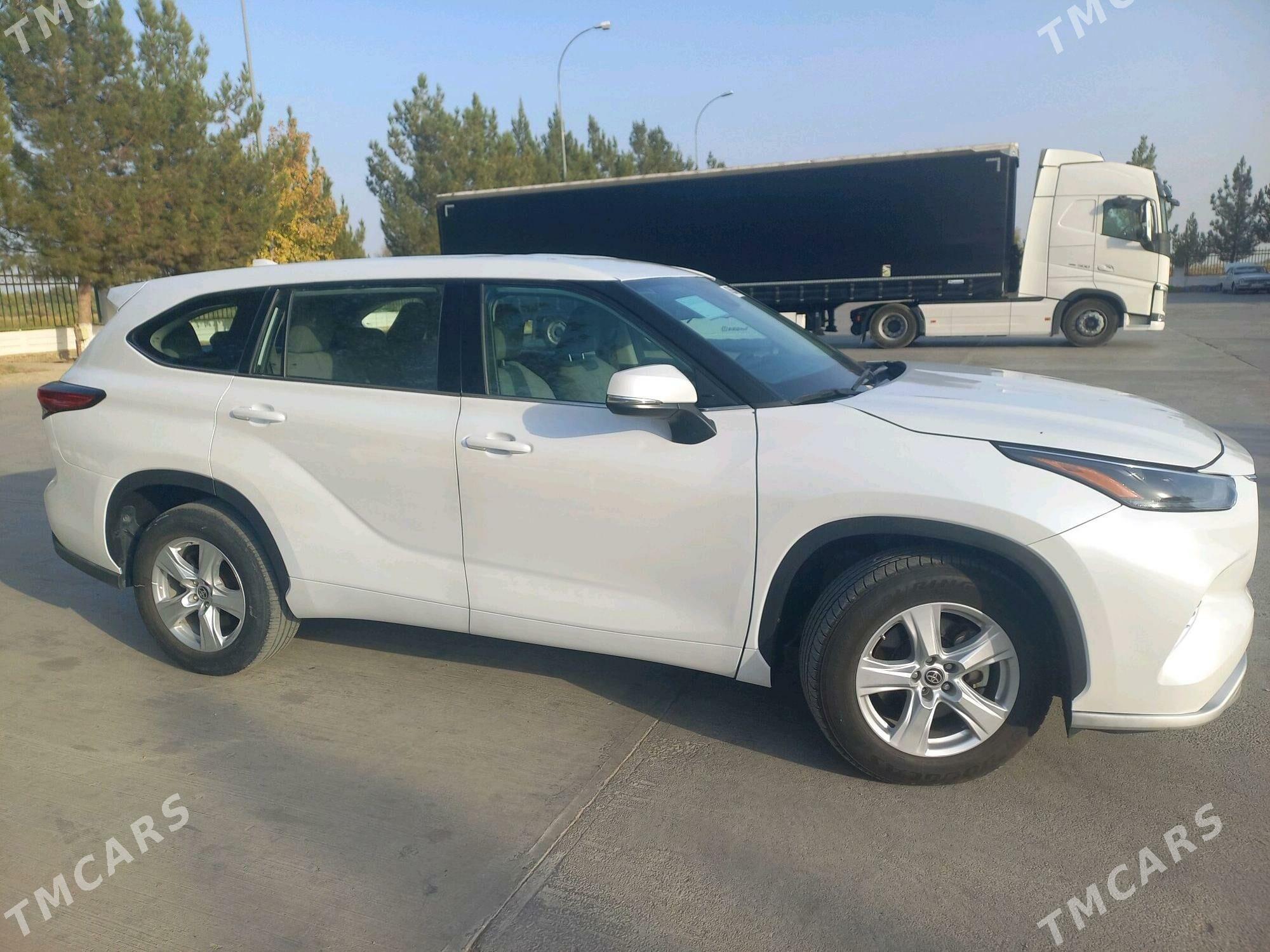 Toyota Highlander 2022 - 500 000 TMT - Мары - img 1