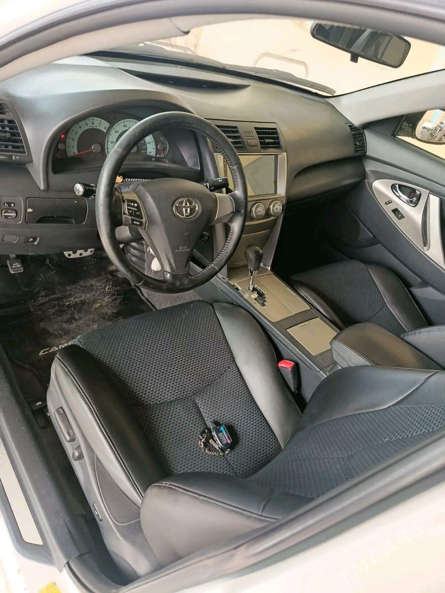 Toyota Camry 2010 - 220 000 TMT - Тагтабазар - img 3