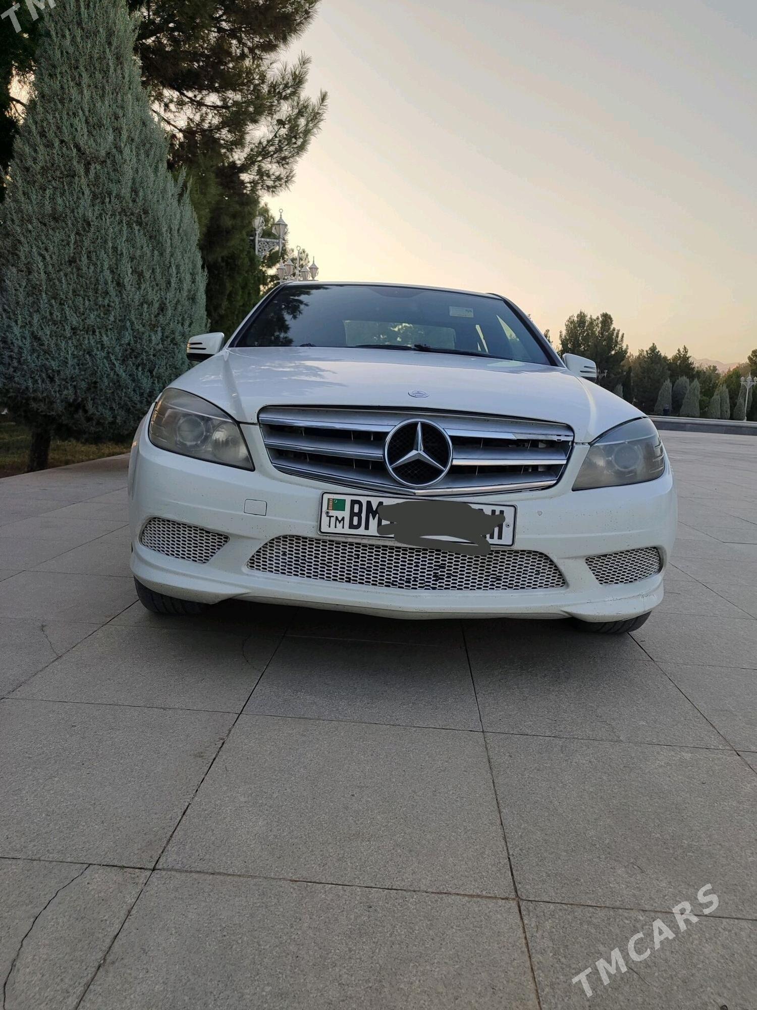 Mercedes-Benz C300 2010 - 200 000 TMT - Ак-Бугдайский этрап - img 1