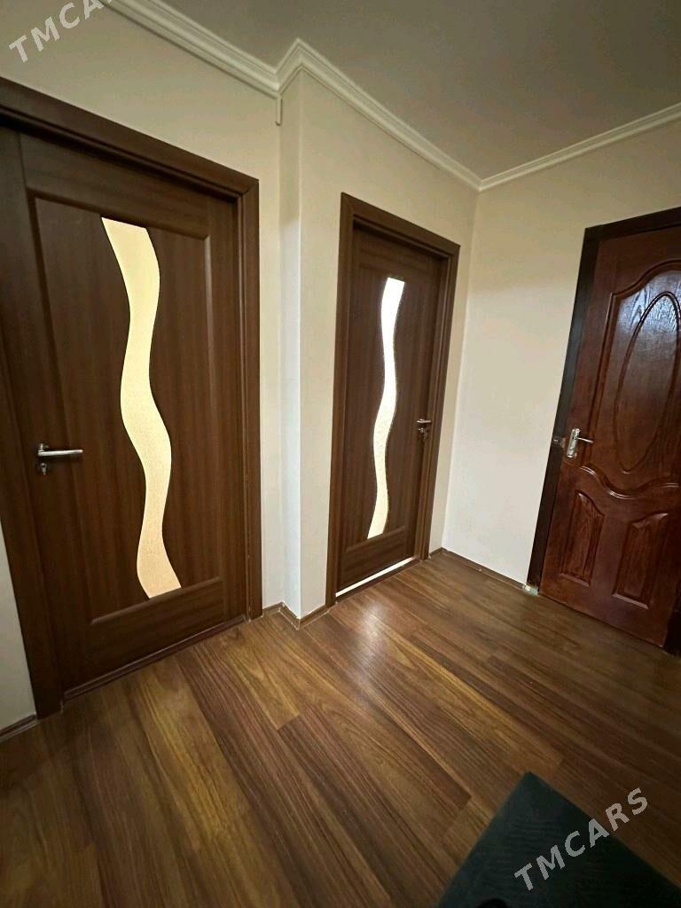 ОТ ХОЗЯИНА 30 МКР 2 КОМНАТЫ - 30 мкр - img 3