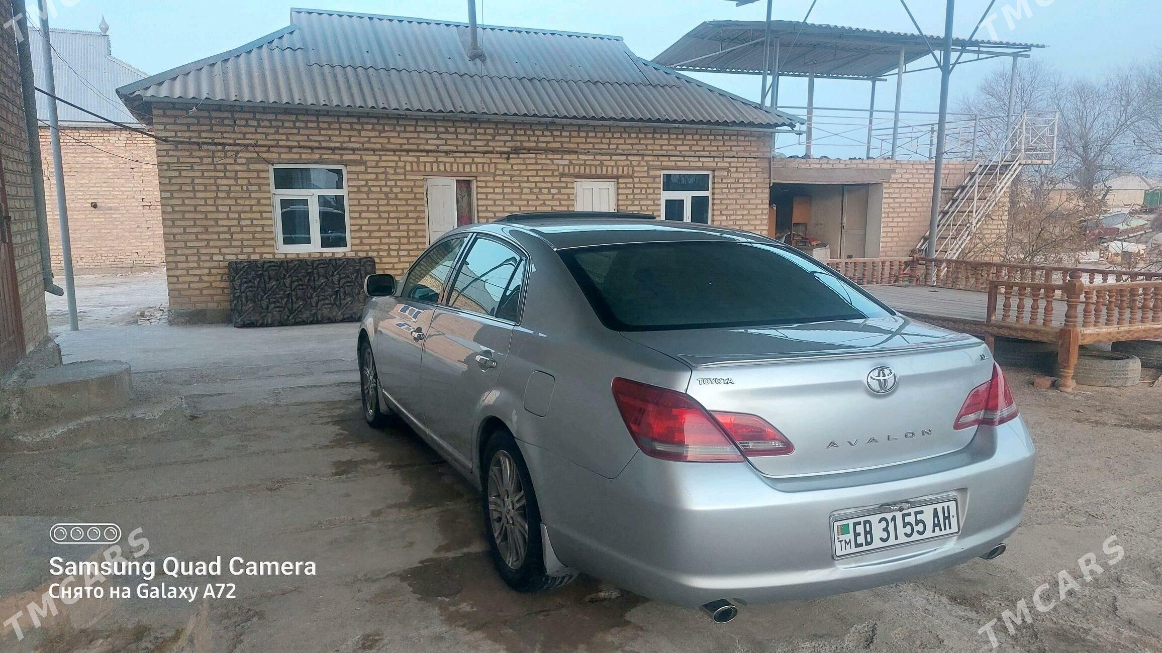 Toyota Avalon 2005 - 178 000 TMT - Sarahs - img 1