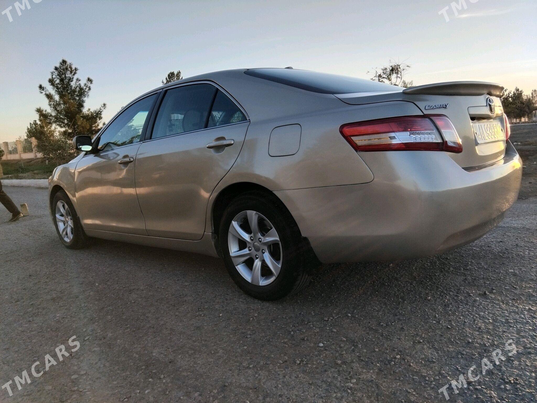Toyota Camry 2011 - 180 000 TMT - Сакарчага - img 2