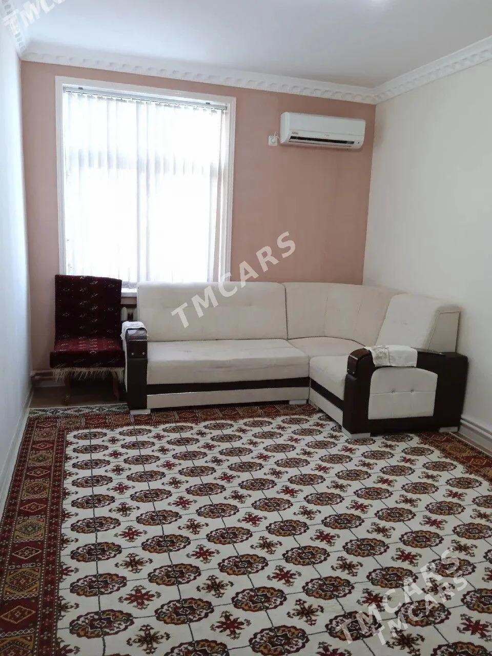 11 mkr 3/3 etaž 3 komnat - 11 мкр - img 1