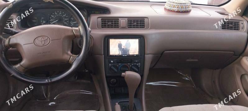 Toyota Camry 1999 - 132 000 TMT - Берекет - img 6