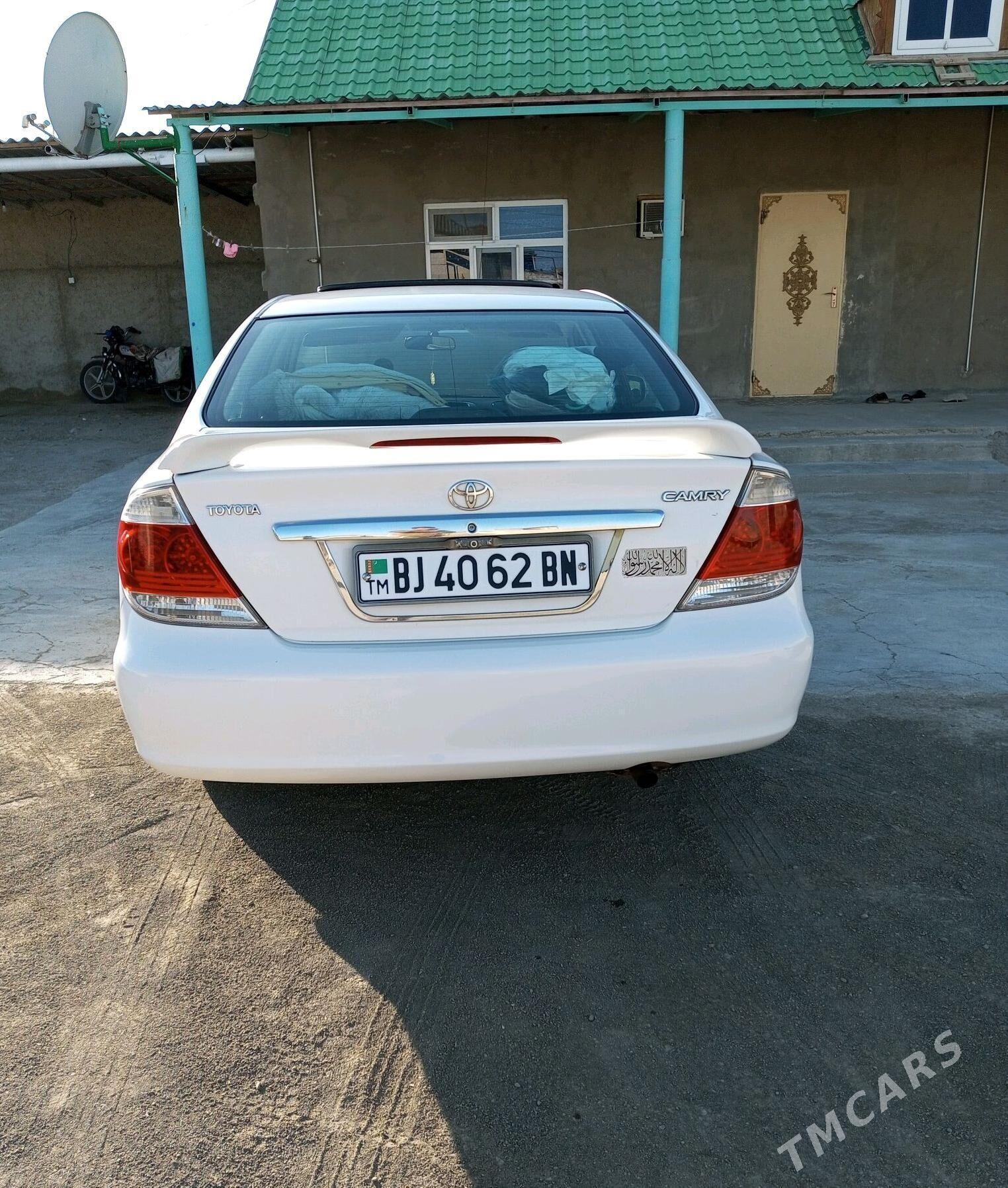 Toyota Camry 2003 - 160 000 TMT - Берекет - img 7