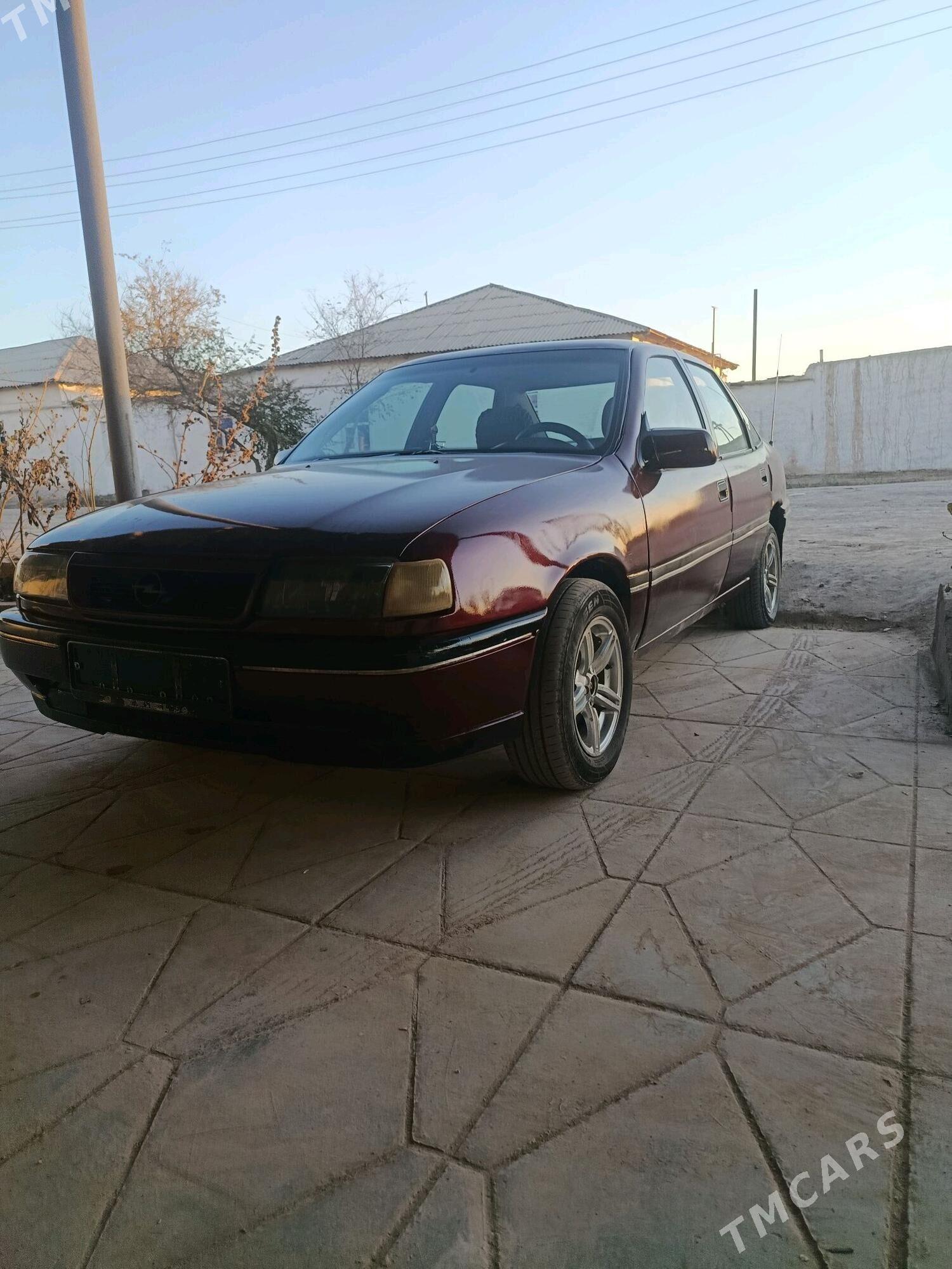 Opel Vectra 1992 - 23 000 TMT - Болдумсаз - img 1