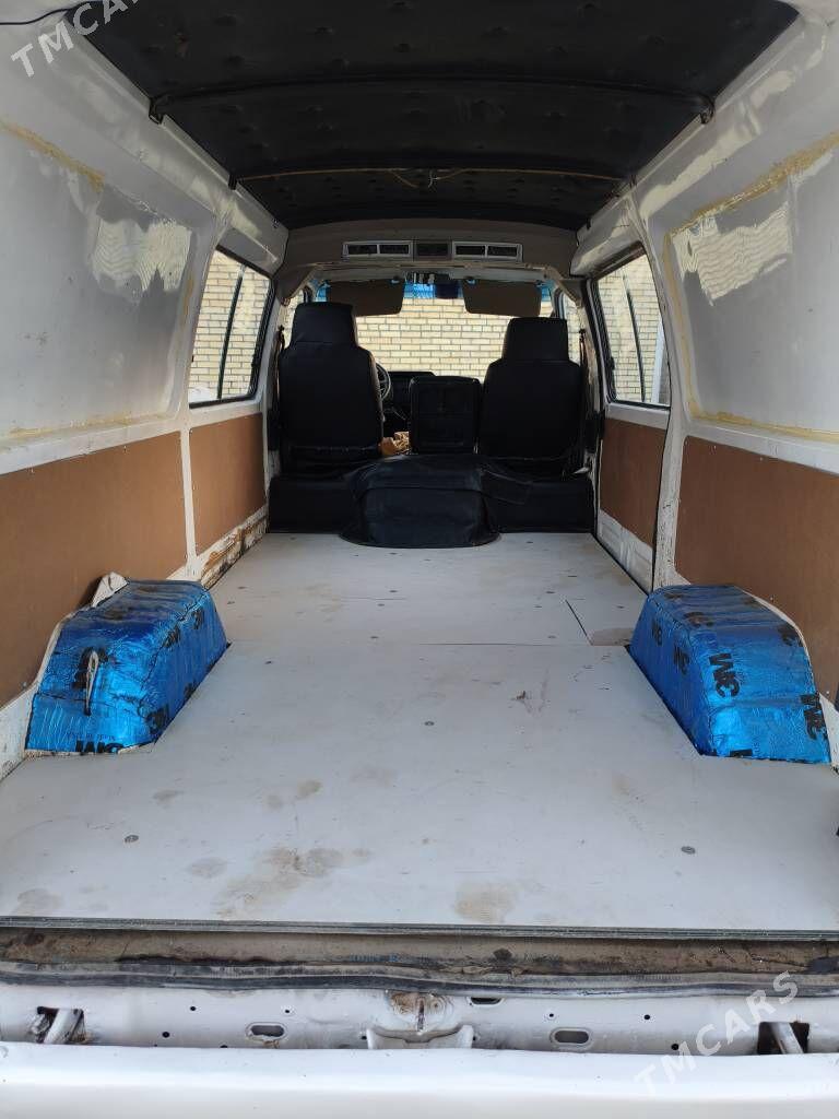 Toyota Hiace 1993 - 70 000 TMT - Mary - img 6