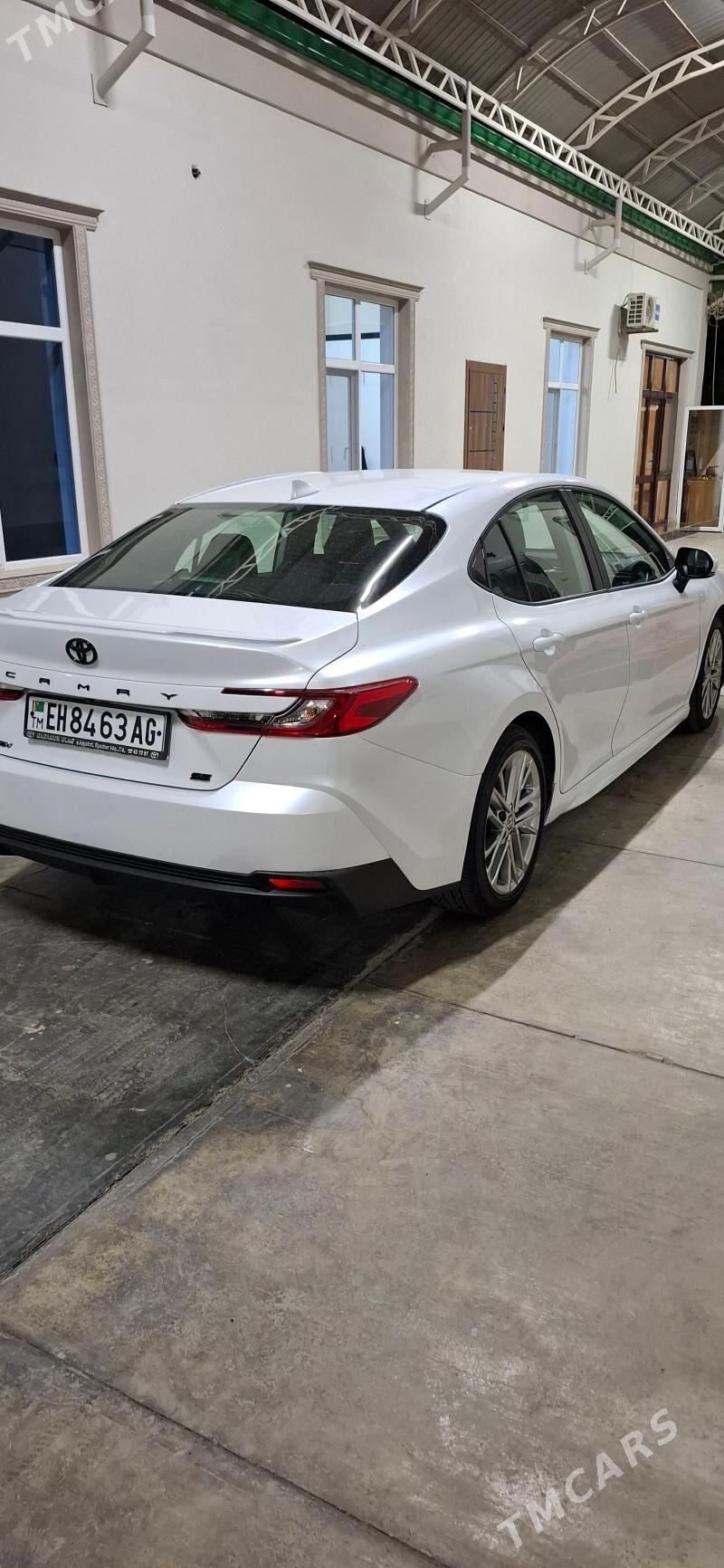 Toyota Camry 2025 - 440 000 TMT - 1 mkr - img 1