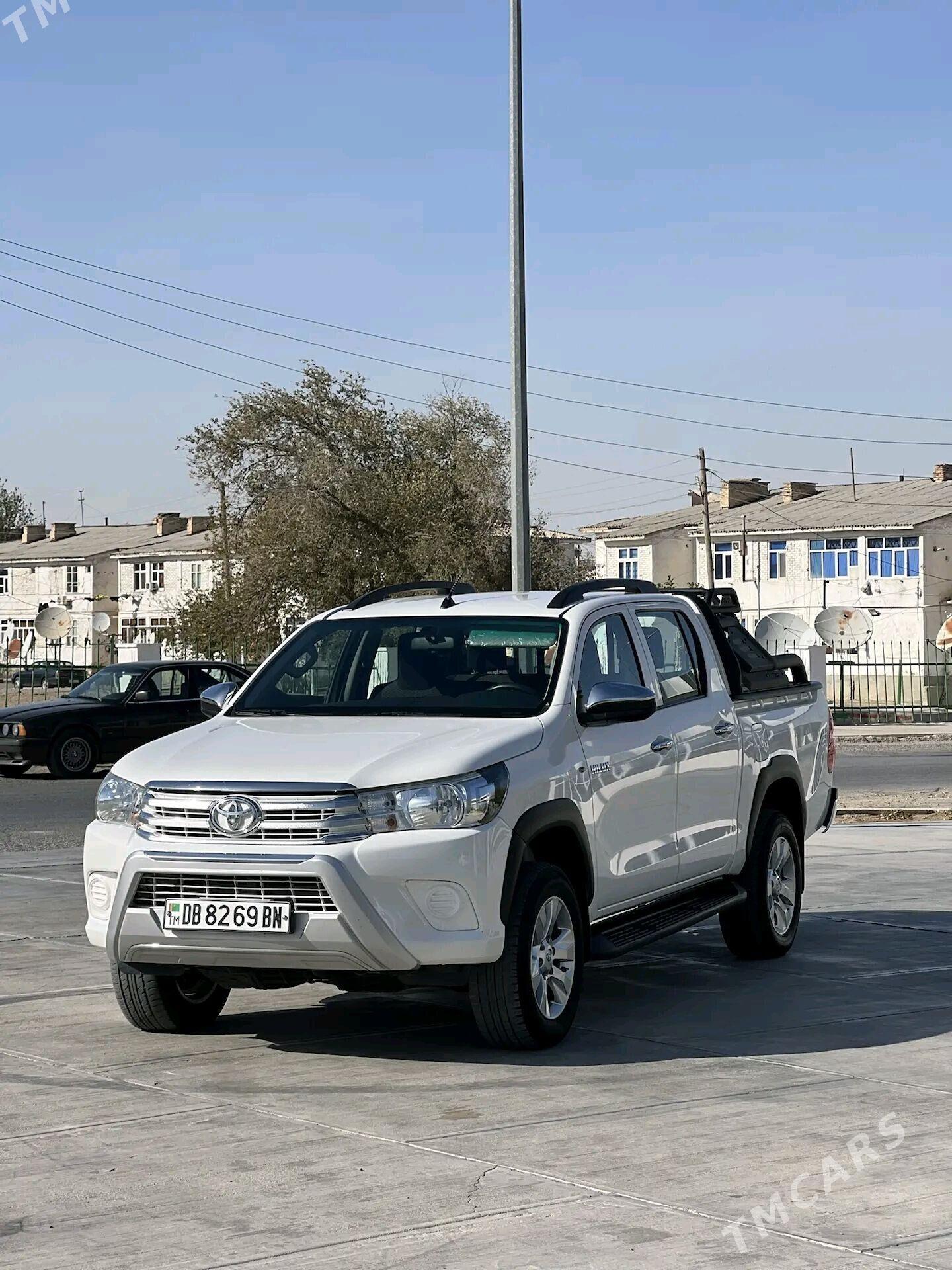 Toyota Hilux 2021 - 500 000 TMT - Gyzylarbat - img 1