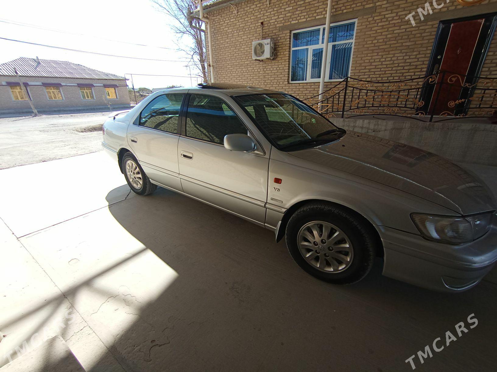 Toyota Camry 2000 - 200 000 TMT - Tejen - img 1