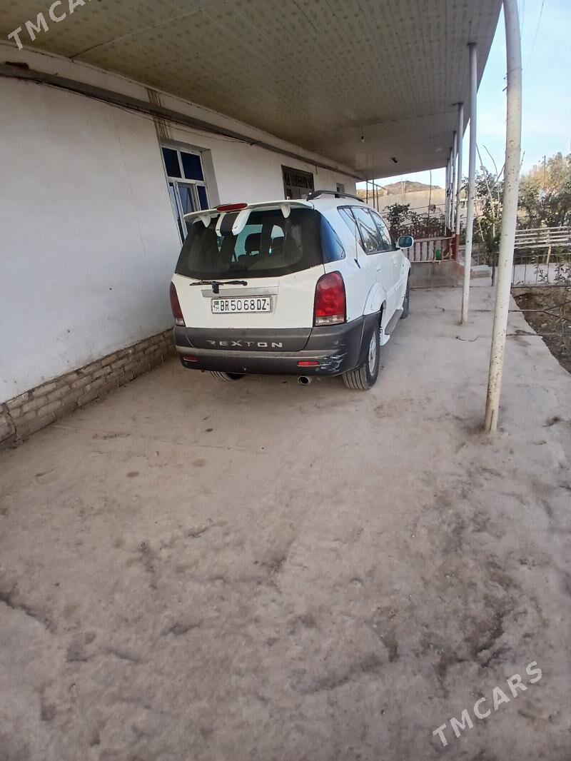 SsangYong Rexton W 2002 - 60 000 TMT - Шабатский этрап - img 1