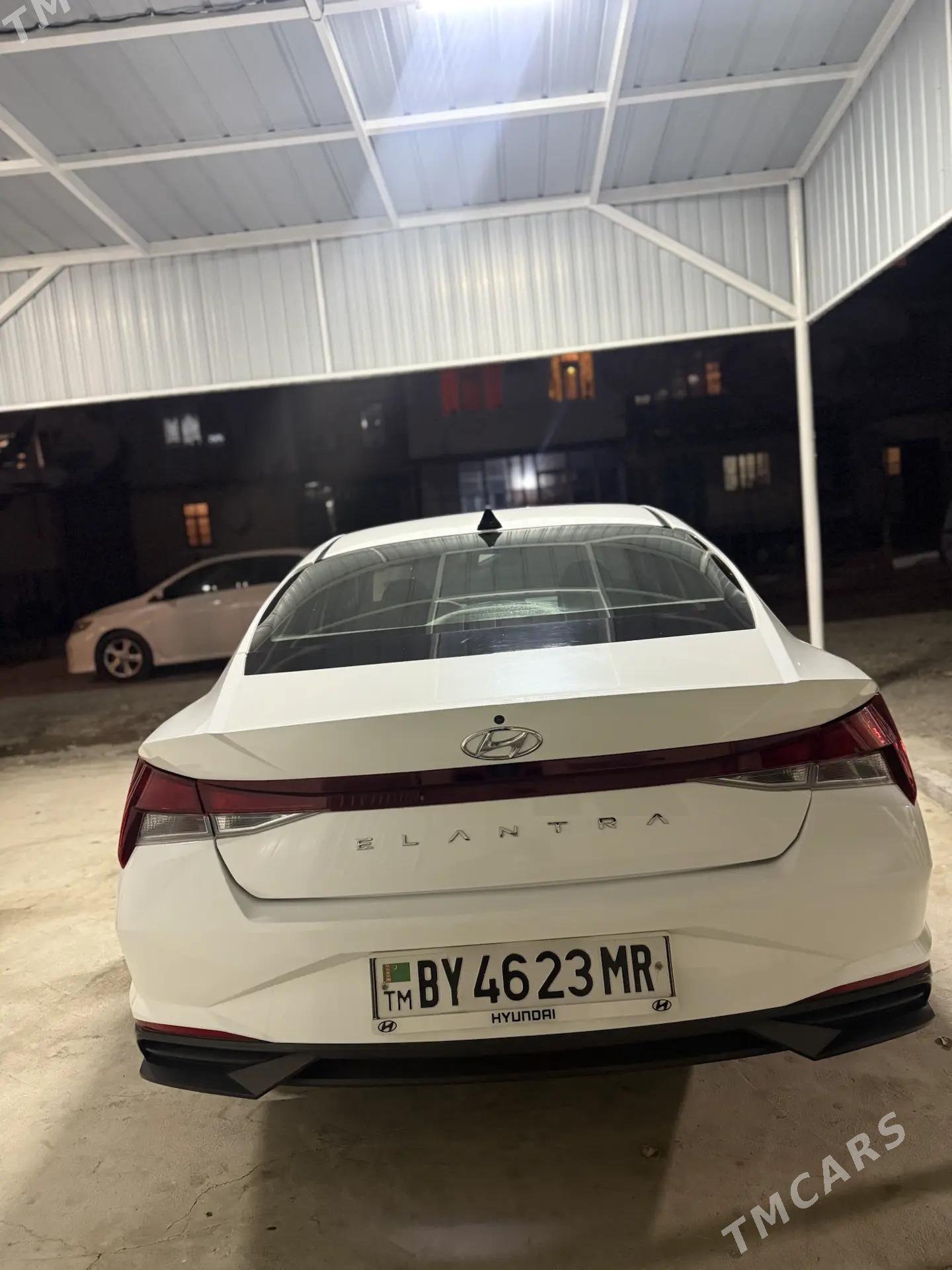 Hyundai Elantra 2022 - 300 000 TMT - Мары - img 5