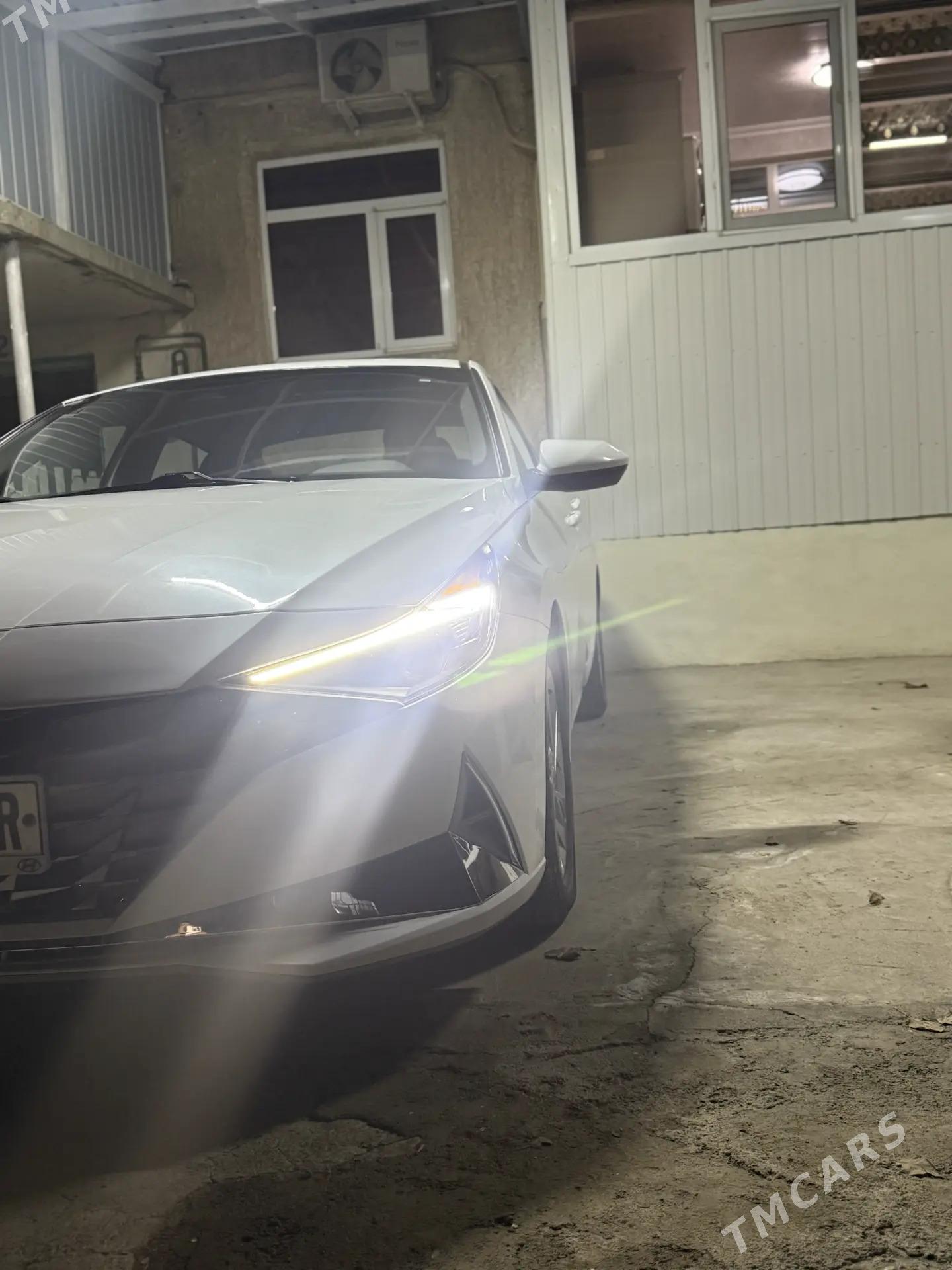 Hyundai Elantra 2022 - 300 000 TMT - Мары - img 4