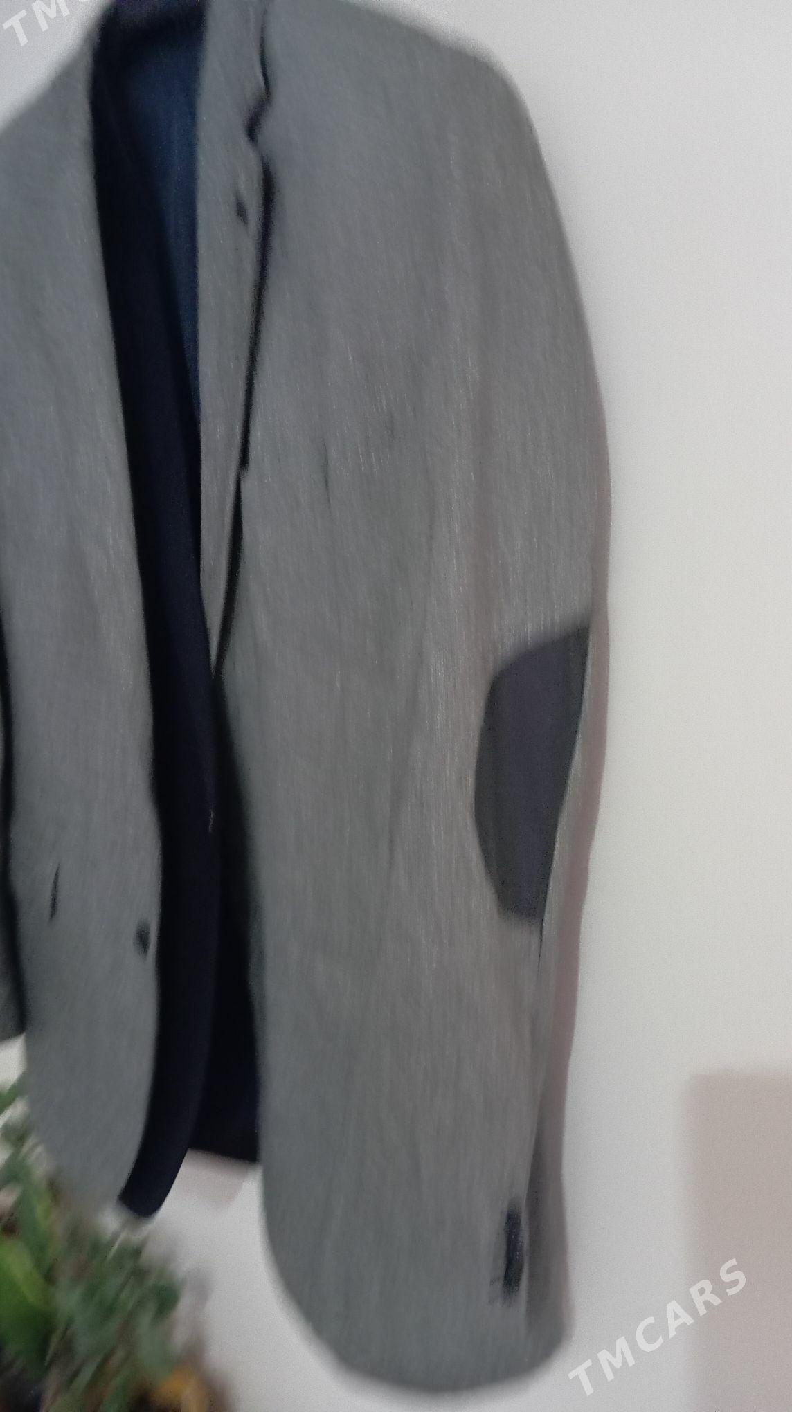 Satlyk kostyum - Район ст. Аэропорта, ул. Гагарина - img 3