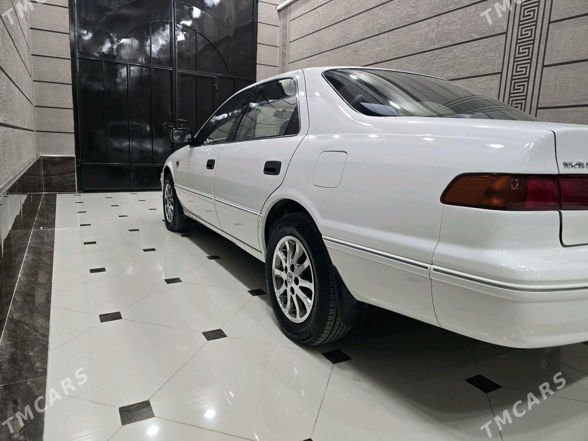 Toyota Camry 1998 - 200 000 TMT - Туркменабат - img 4