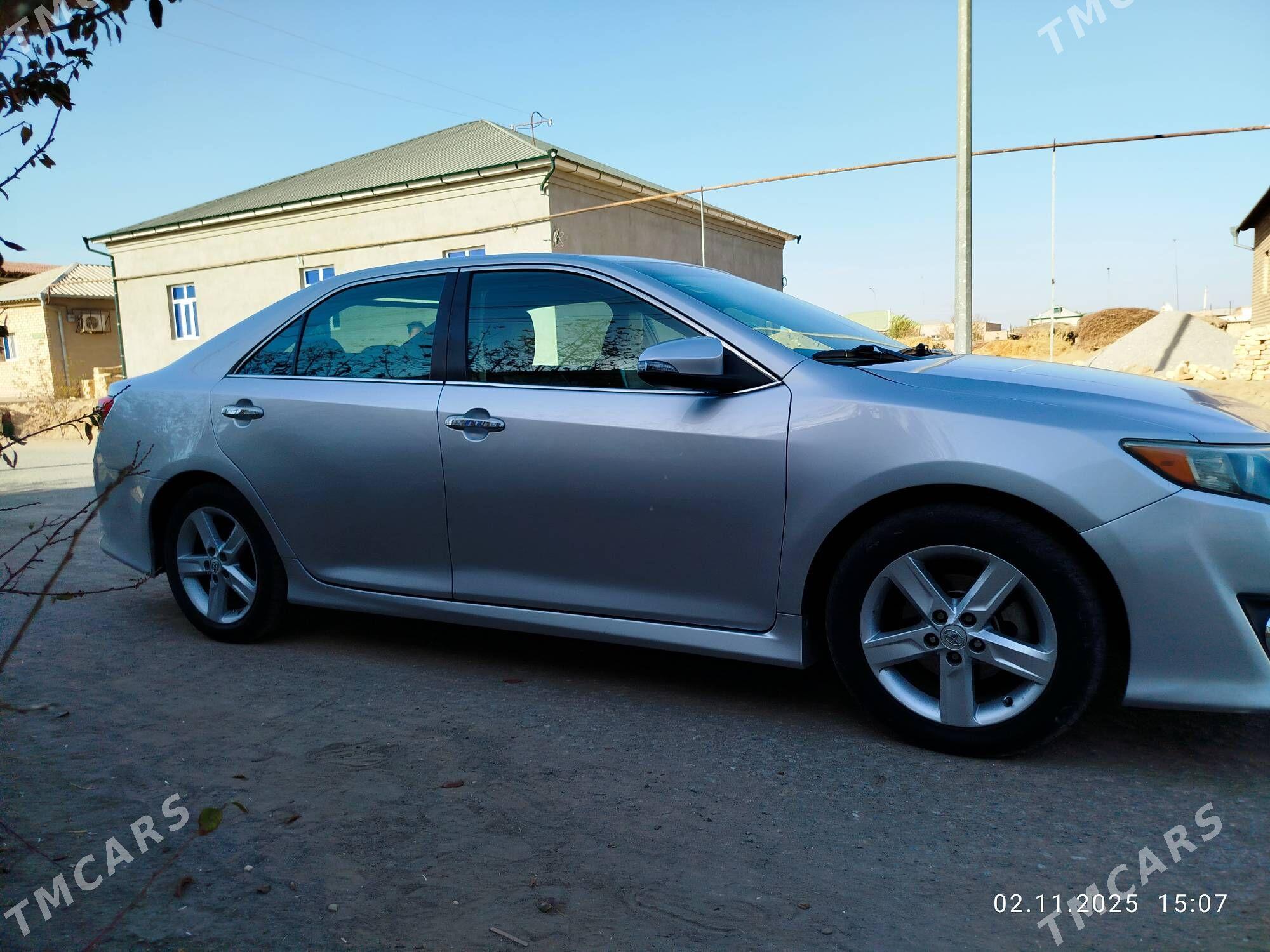 Toyota Camry 2013 - 250 000 TMT - Дашогуз - img 5