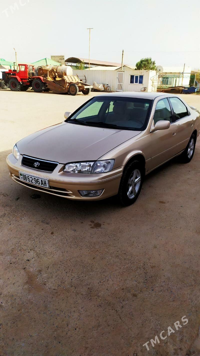 Toyota Camry 2000 - 138 000 TMT - Теджен - img 5