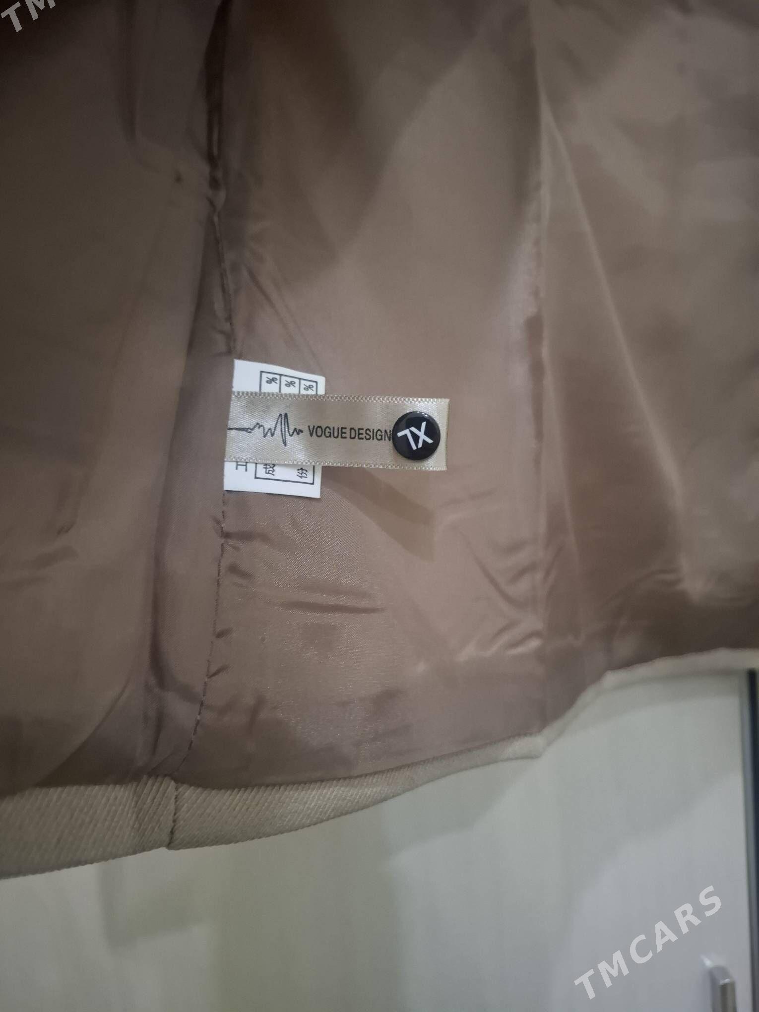 KOSTÝUM  - Änew - img 3