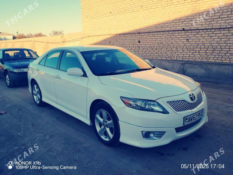 Toyota Camry 2010 - 240 000 TMT - Köneürgenç - img 3